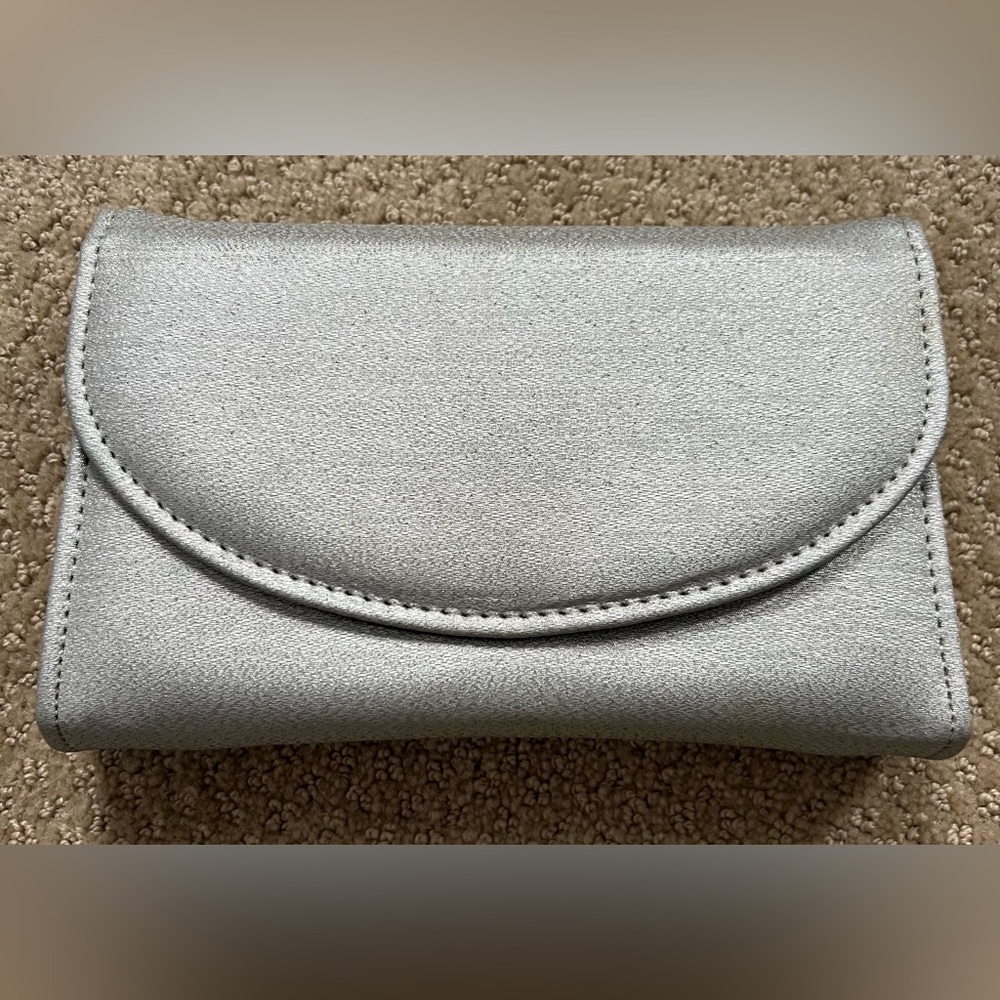 Unbranded Vintage Silver Clutch